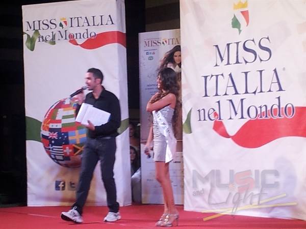 ANTONIO MEZZANCELLA CONDUCE MISS ITALIA NEL MONDO 2012